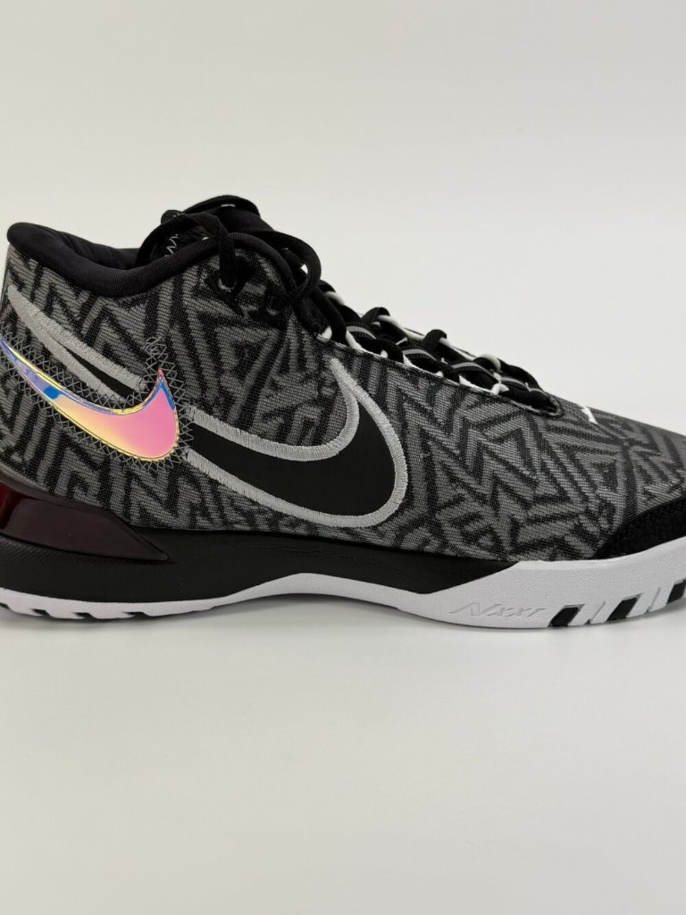 Nike Zoom LeBron NXXT Genisus 'Black' HF0712-004 Basketball size 9